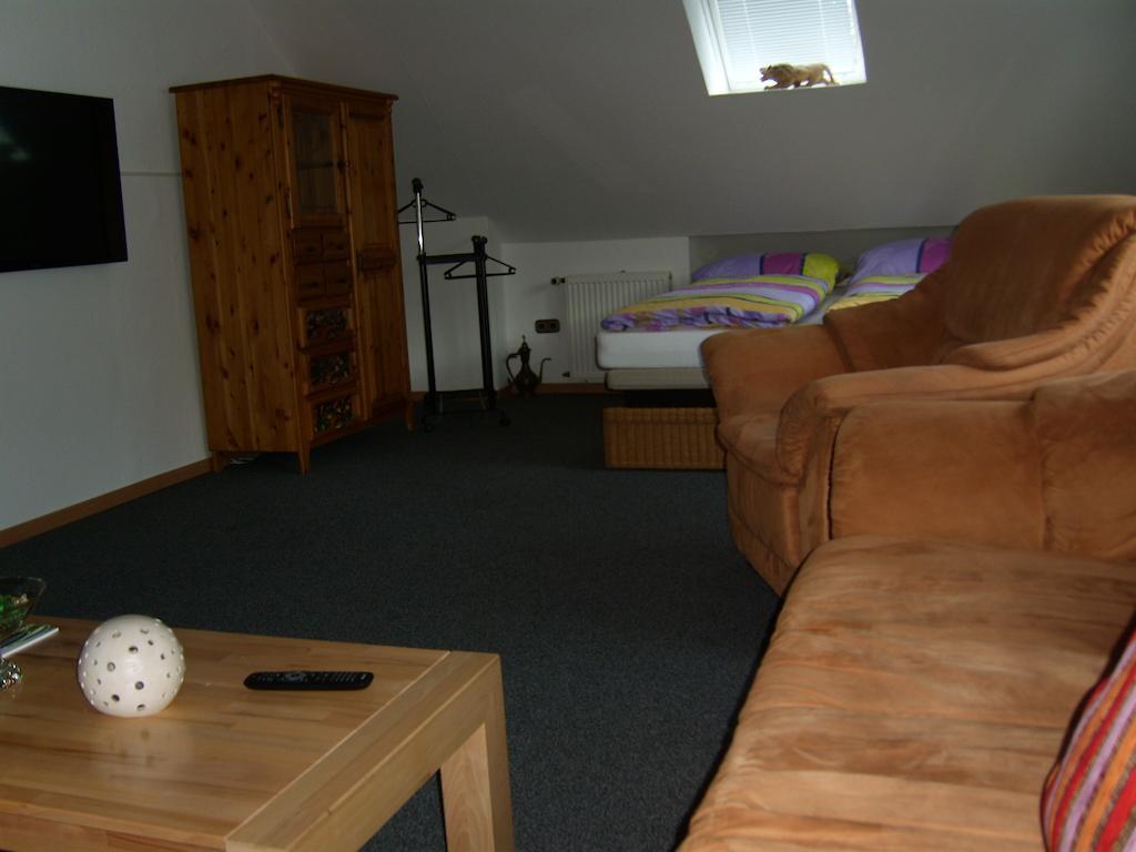 Ferienwohnung Лайхлинген Стая снимка