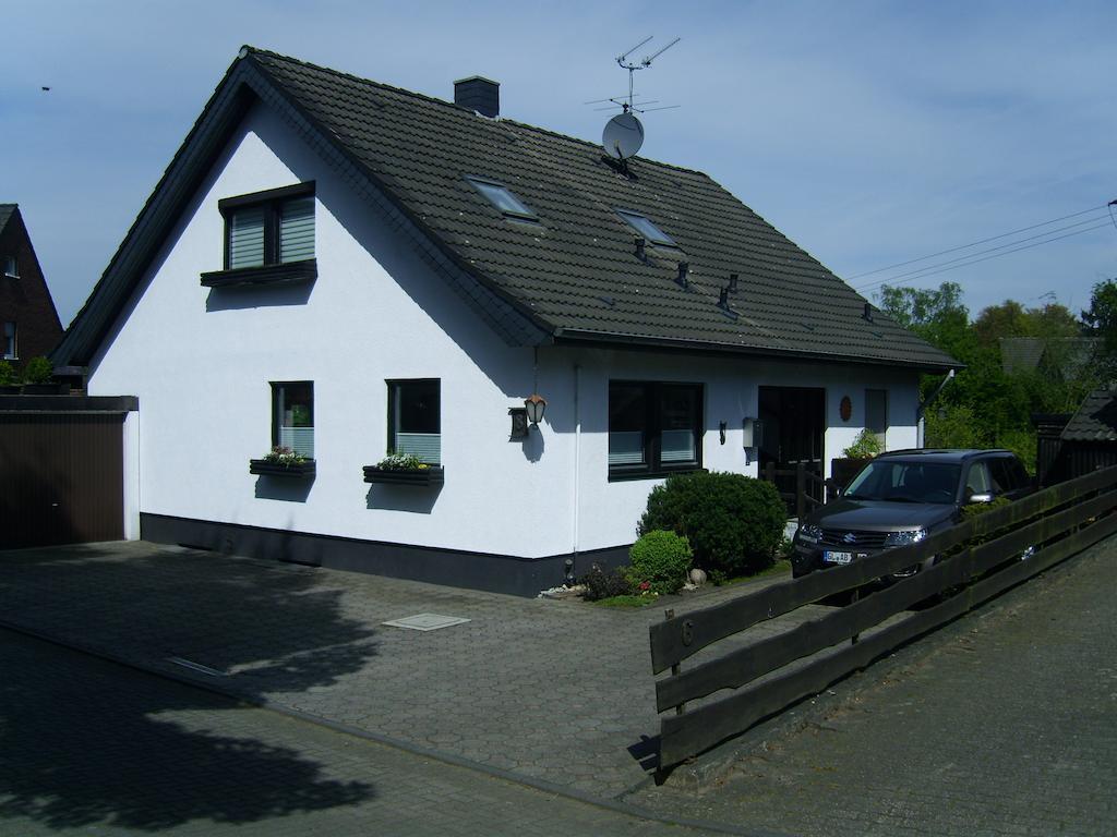 Ferienwohnung Лайхлинген Стая снимка