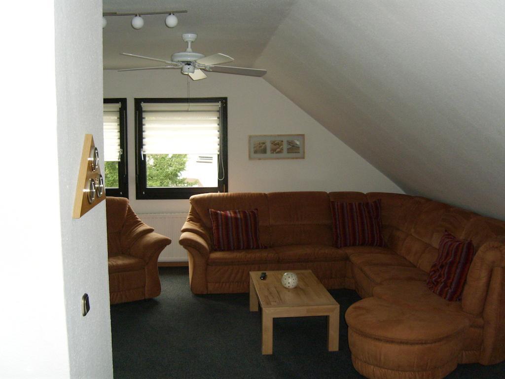 Ferienwohnung Лайхлинген Стая снимка