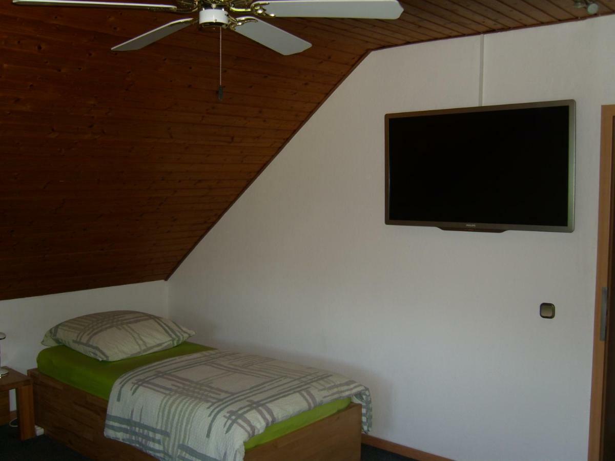 Ferienwohnung Лайхлинген Екстериор снимка